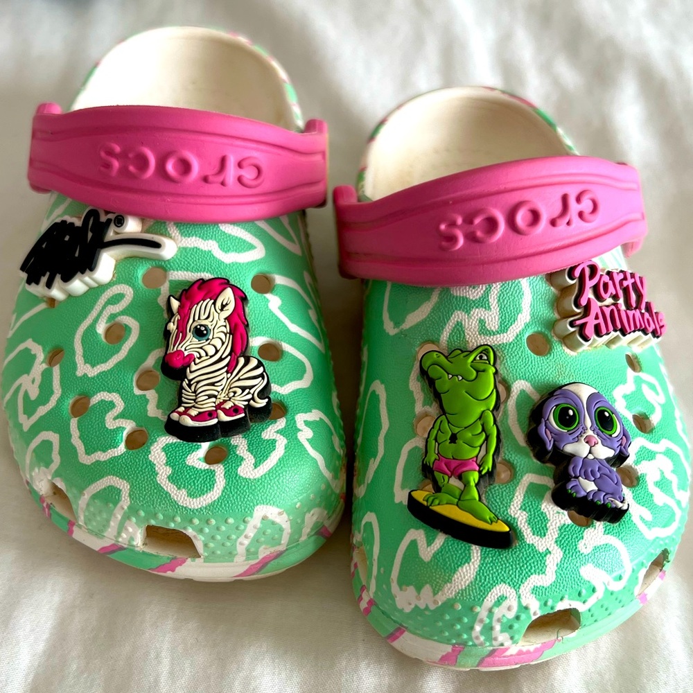 Crocs with charms for Toddler